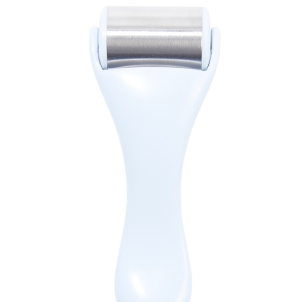 NWT Zoe Ayla Face and Body Ice Roller